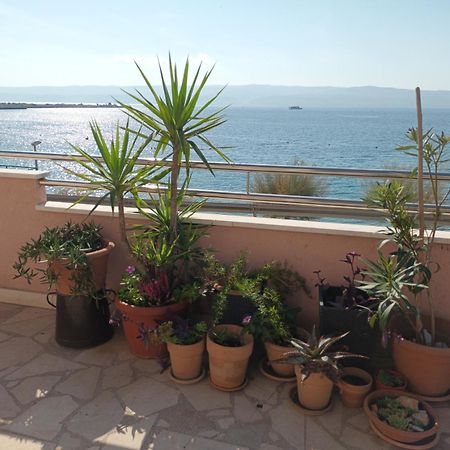 Cici Apartment Dugi Rat Luaran gambar