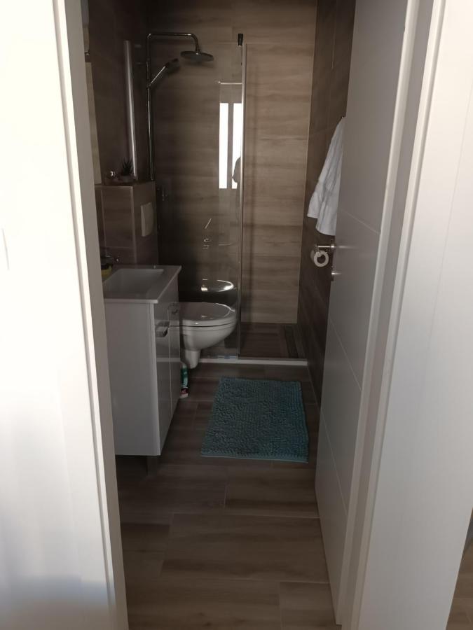 Cici Apartment Dugi Rat Luaran gambar